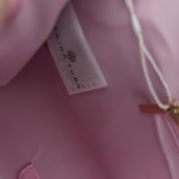 NWT Trina Turk Floral Clutch envelope style with a magnetic snap closure - Picture 9 of 12